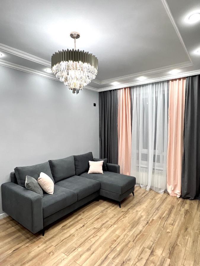 Apartamento Атлант Жк Almatý Exterior foto